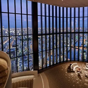 Conrad 5*, Osaka Japón